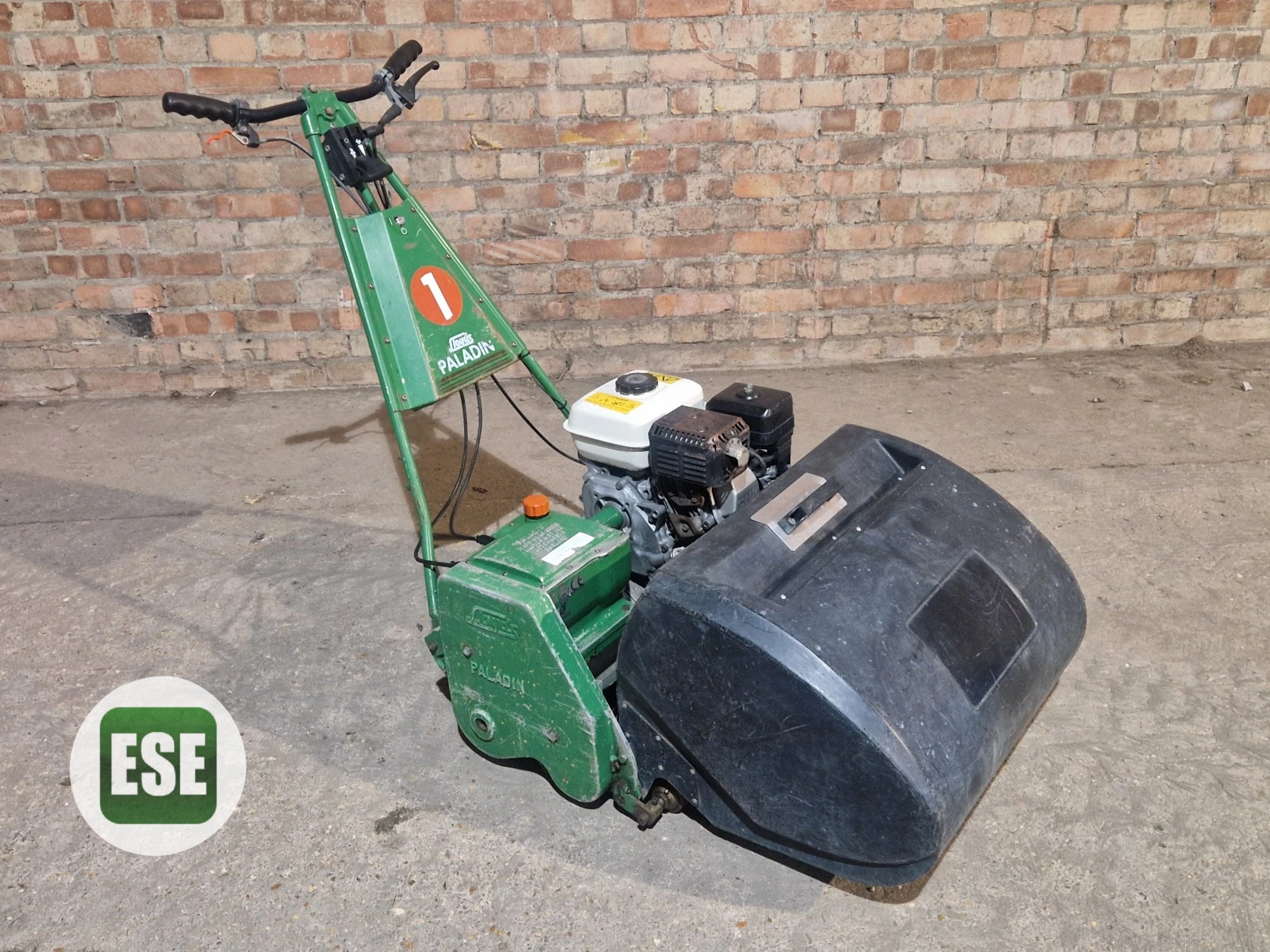 Lloyds Paladin 21" Cylinder Mower